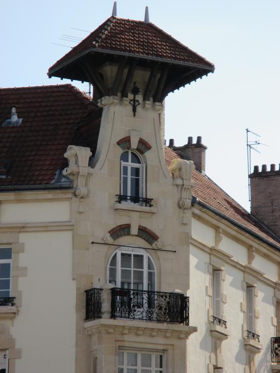 Montchapet Centre 2*